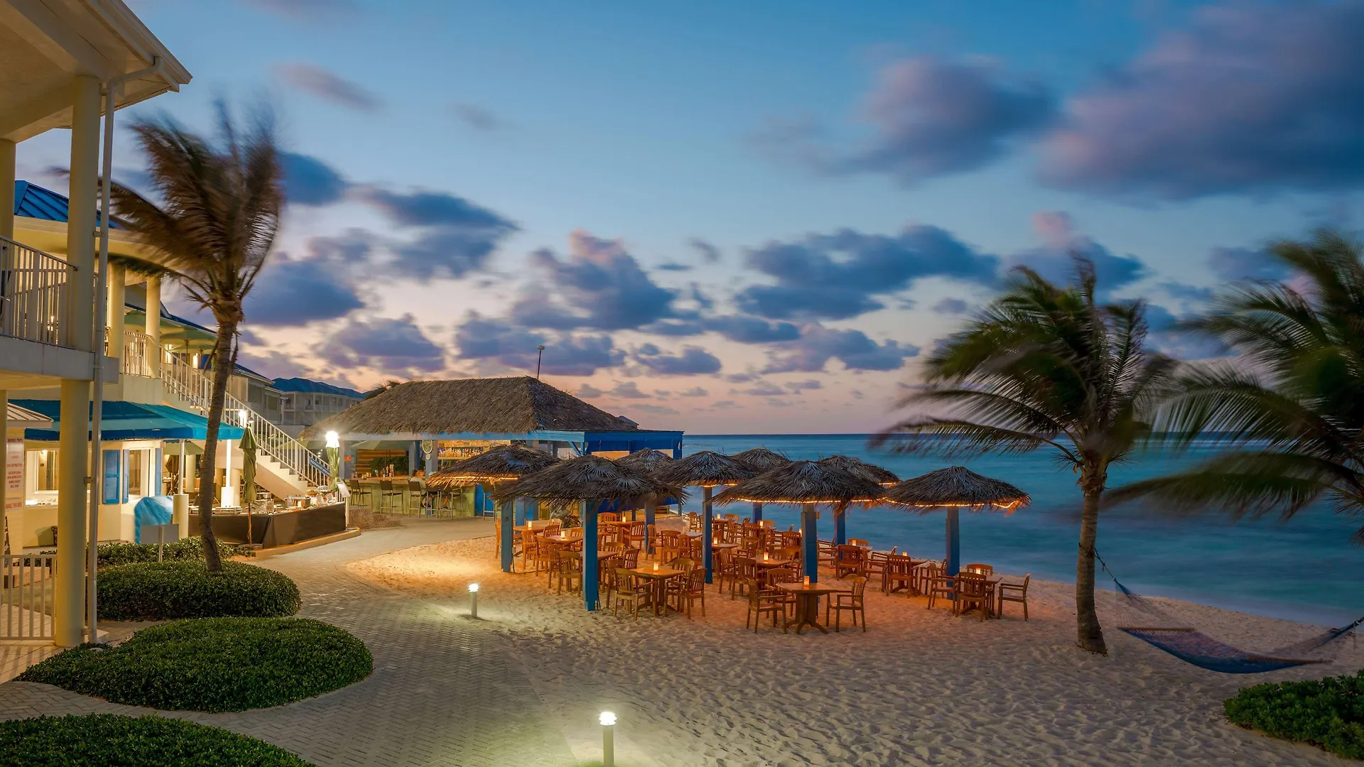 Wyndham Reef Resort, Grand Cayman East End Resort