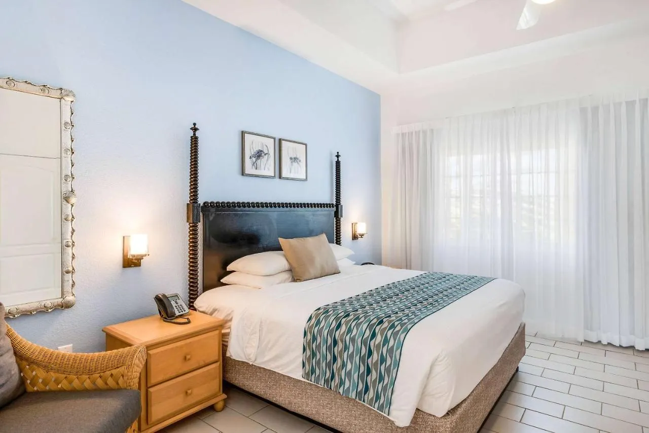 Wyndham Reef Resort, Grand Cayman East End 4*,