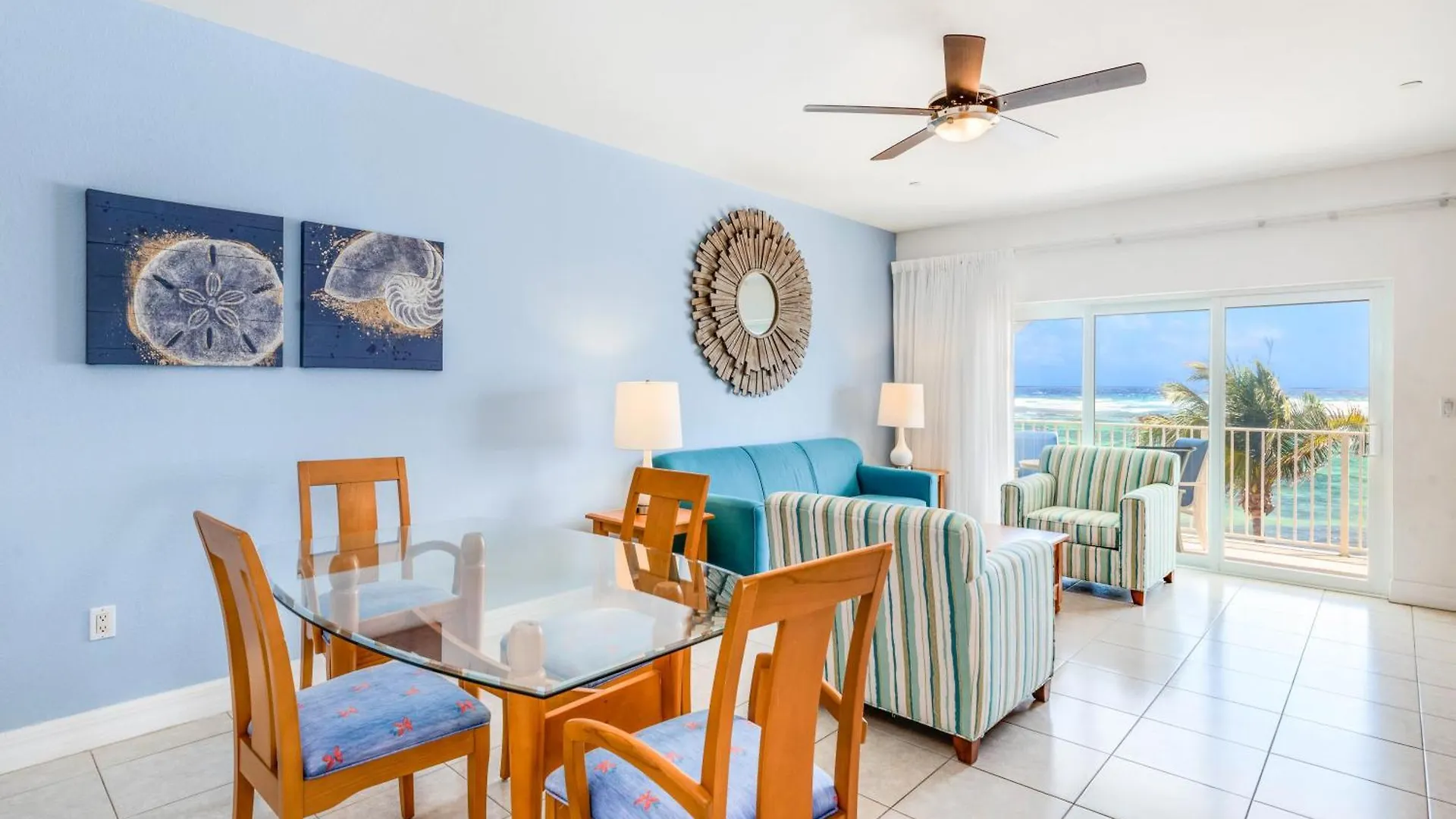 Wyndham Reef Resort, Grand Cayman East End 4*,