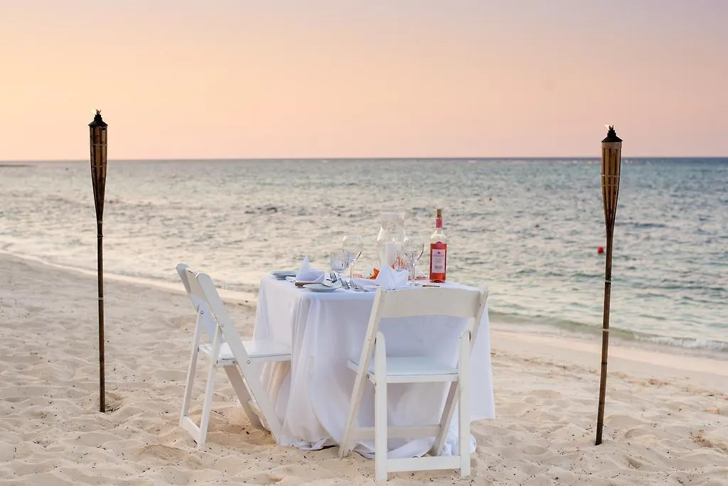 Resort Wyndham Reef Resort, Grand Cayman East End