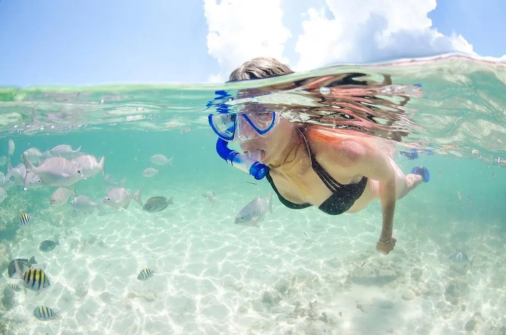 Wyndham Reef Resort, Grand Cayman East End