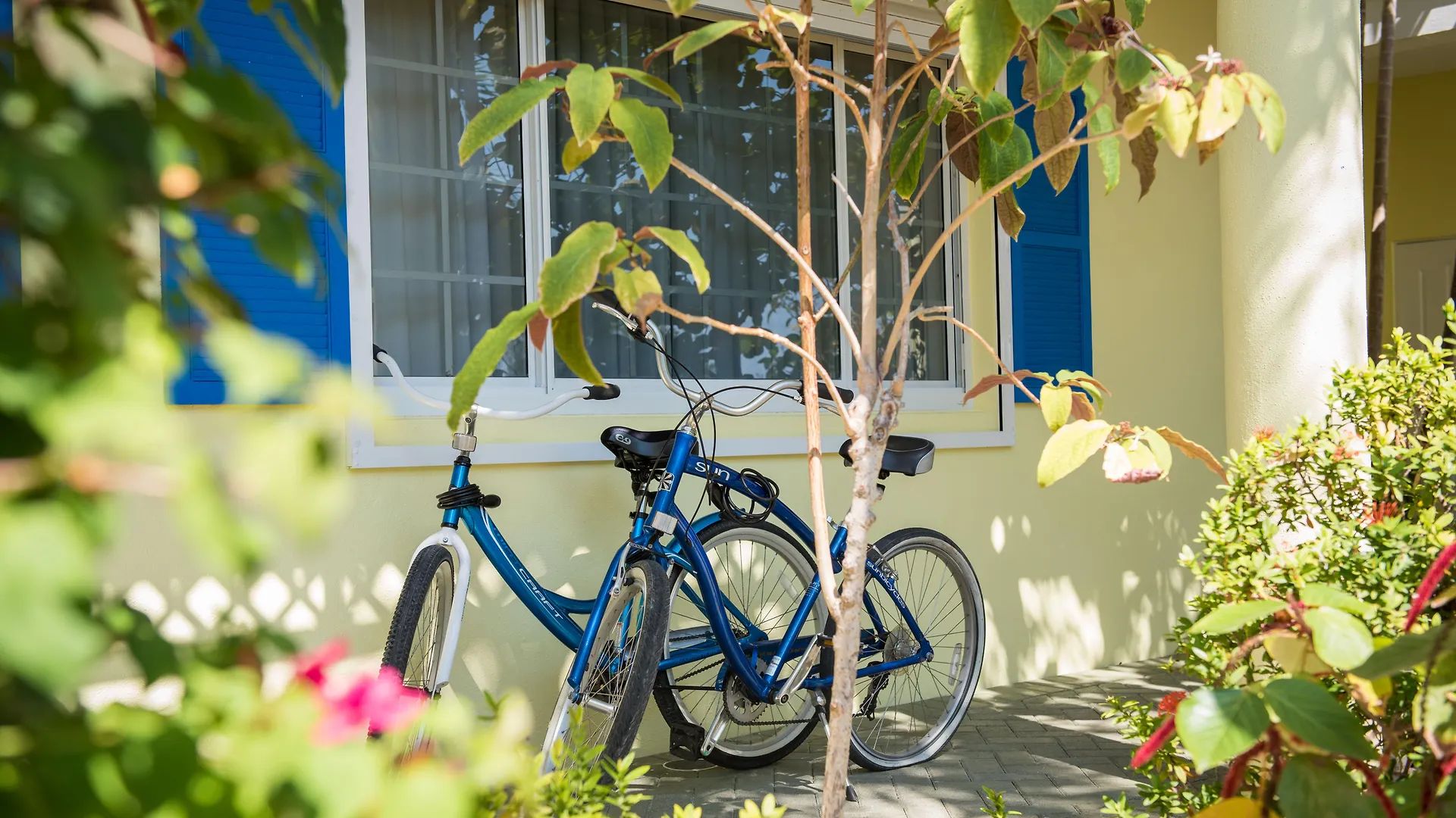 Wyndham Reef Resort, Grand Cayman East End Resort